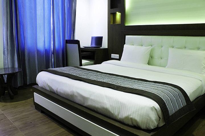 Hotel Opulence Pathankot Bagian luar foto